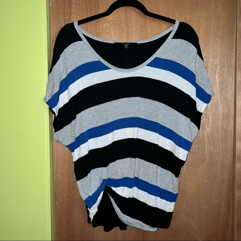Red 23 Striped T-shirt Tee Top Size Small